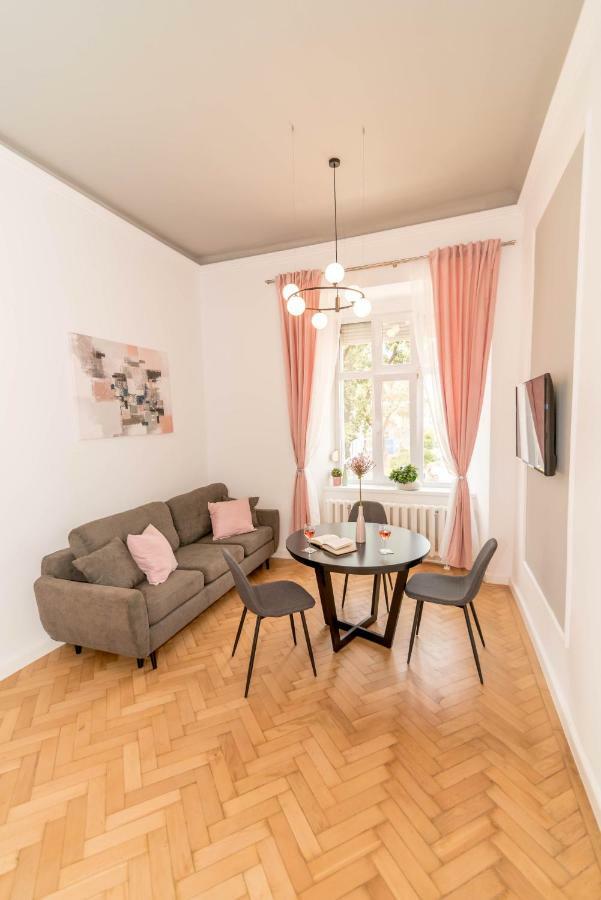 Central Premium Suites Тимишоара Екстериор снимка